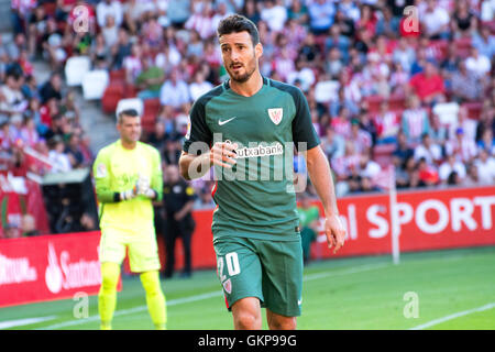 Gijón, Spanien. 21. August 2016. Aritz Aduriz (Forward, Athletic Club) während das Spiel der ersten Runde der Saison 2016/2017 der spanischen Liga "La Liga" zwischen Real Sporting de Gijon und Athletic Club Bilbao Molinón Stadion am 21. August 2016 in Gijon, Spanien. Bildnachweis: David Gato/Alamy Live-Nachrichten Stockfoto