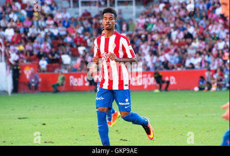 Gijón, Spanien. 21. August 2016. Akram Afif (Forward, Sporting Gijon) während das Spiel der ersten Runde der Saison 2016/2017 der spanischen Liga "La Liga" zwischen Real Sporting de Gijon und Athletic Club Bilbao Molinón Stadion am 21. August 2016 in Gijon, Spanien. Bildnachweis: David Gato/Alamy Live-Nachrichten Stockfoto