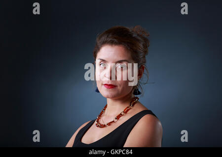 Edinburgh, UK. 22. August 2016. Edinburgh International Book Festival 9. Tag. Edinburgh International Book Festival findet statt in Charlotte Square Gardens. Edinburgh. Abgebildete Jessie Burton. Pako Mera/Alamy Live-Nachrichten Stockfoto
