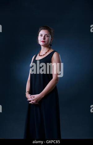 Edinburgh, UK. 22. August 2016. Edinburgh International Book Festival 9. Tag. Edinburgh International Book Festival findet statt in Charlotte Square Gardens. Edinburgh. Abgebildete Jessie Burton. Pako Mera/Alamy Live-Nachrichten Stockfoto