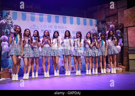 Seoul, Korea. 22. August 2016. IOI besuchen Fans treffen-Konferenz in Seoul, Korea am 22. August 2016. (China und Korea Rechte heraus) © TopPhoto/Alamy Live-Nachrichten Stockfoto