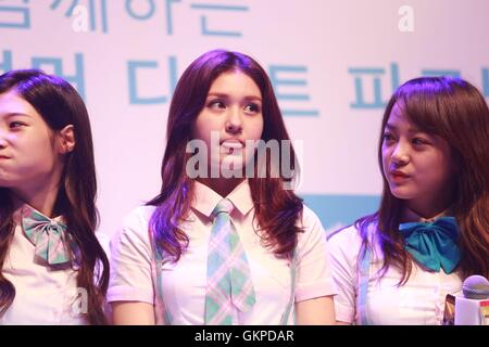 Seoul, Korea. 22. August 2016. IOI besuchen Fans treffen-Konferenz in Seoul, Korea am 22. August 2016. (China und Korea Rechte heraus) © TopPhoto/Alamy Live-Nachrichten Stockfoto