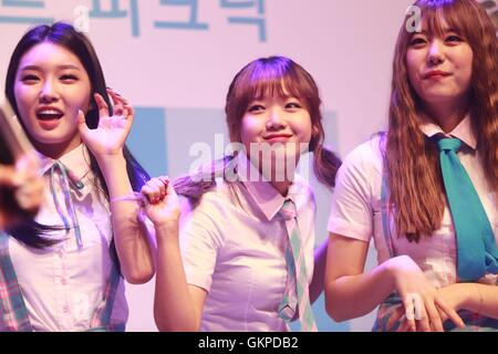 Seoul, Korea. 22. August 2016. IOI besuchen Fans treffen-Konferenz in Seoul, Korea am 22. August 2016. (China und Korea Rechte heraus) © TopPhoto/Alamy Live-Nachrichten Stockfoto