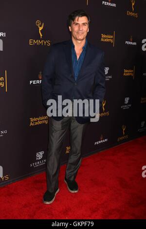 Beverly Hills, CA. 22. August 2016. Vincent Irizarry im Ankunftsbereich für The Television Academy Darsteller Peer Group 68. Emmy Awards-Cocktail-Empfang, Montage Beverly Hills, Beverly Hills, CA 22. August 2016. © Priscilla Grant/Everett Collection/Alamy Li Stockfoto