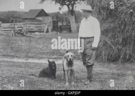 Theodore Roosevelt und zwei seiner Familie Hunde, 1903 Stockfoto