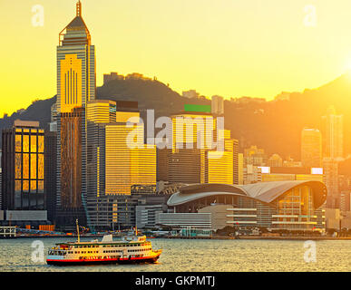 Hong Kong Skyline im Sonnenuntergang Stockfoto