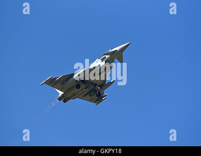 Eurofighter Typhoon FGR4Tail Fin "FZ" auf volle Aufwärmen am nehmen Sie ab. SCO 11.256. Stockfoto