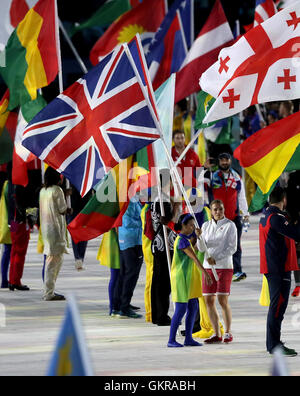 Great Britain Flag Träger Kate Richardson-Walsh während der Rio Olympischen Spiele 2016 Closing Ceremony im Maracana, Rio De Janeiro, Brasilien. Stockfoto