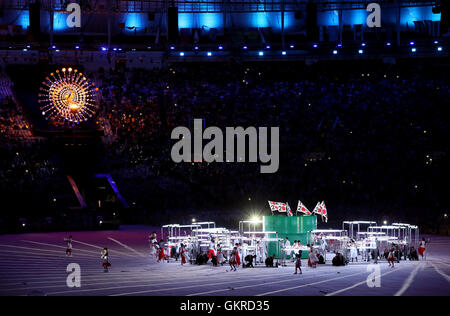 Leistungsträger für die Tokio 2020-Spiele während der Rio Olympischen Spiele 2016 Closing Ceremony im Maracana, Rio De Janeiro, Brasilien. Stockfoto