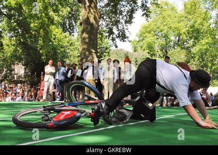 Die Runde Veranstaltung bei The Chap-Olympiade, Bloomsbury Square in London. Stockfoto