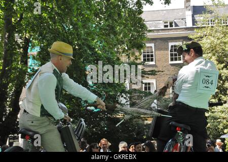 Die Runde Veranstaltung bei The Chap-Olympiade, Bloomsbury Square in London. Stockfoto