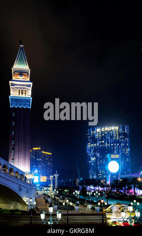 Casino-resorts in berühmten Cotai Strip in Macau Glücksspiel Macau China in der Nacht Stockfoto