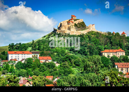 Rupea, Rumänien. Ruinen von Rupea Festung aus mittelalterlichen Siebenbürgen, von Sachsen im XIV Jahrhundert gebaut. Stockfoto