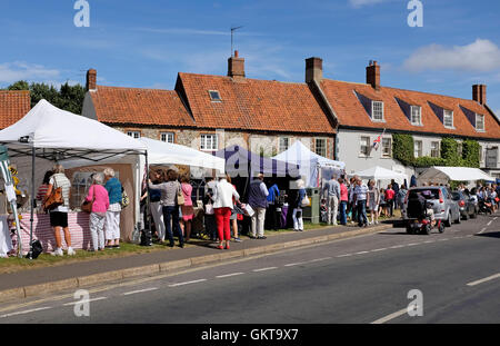 Sommer Handwerkermarkt am Burnham market, North Norfolk, england Stockfoto