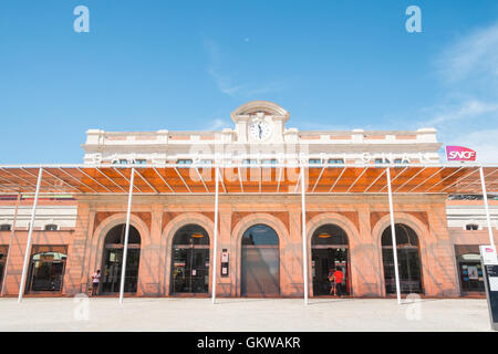 Perpignan Main Hauptbahnhof, südlich von France.Named von dem Maler Salvador Dalí als Zentrum des Universums. Stockfoto