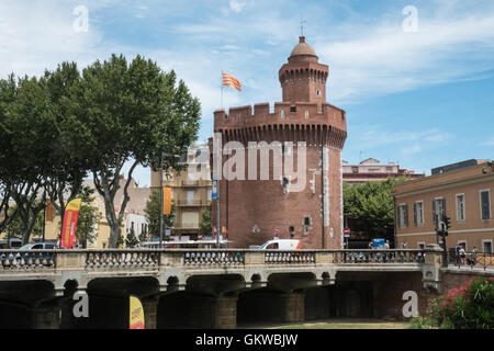 Castillet, Stadttor im Zentrum von Perpignan. Süden von Frankreich. Stockfoto