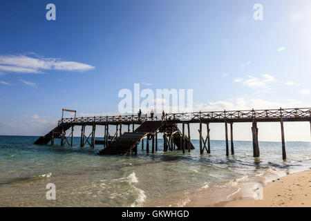 Der Pier an der Insel Changuu vor der Küste von Sansibar Stockfoto