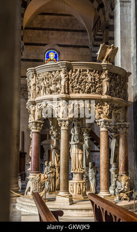 Die Kanzel der Metropolitan Kathedrale von Primaziale di Santa Maria Assunta von Pisa. Toskana, Italien. Stockfoto