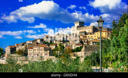 Mittelalterliche Dörfer (Borgo) Italien - Sermoneta, Region Latium Stockfoto