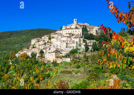 authentisches mittelalterliches Dorf Labro in der Provinz Rieti, Italien Stockfoto