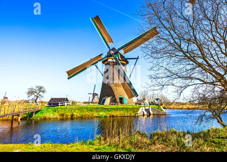 traditionelle Holland Landschaft - Windmühlen von Kinderdijk Stockfoto