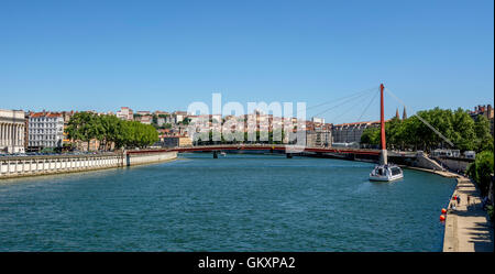 Lyon. Brücke des Palais de Justice und Viertel Croix Rousse. Rhône-Alpes. Frankreich. Europa Stockfoto