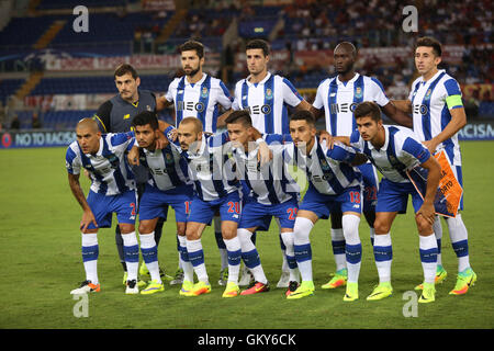 Rom, Italien. 23. August 2016. Team-Porto vor der UEFA Champions League-match zwischen A.S. Roma vs. FC Porto im Olympiastadion in Rom. Bildnachweis: Aktion Plus Sport/Alamy Live-Nachrichten Stockfoto