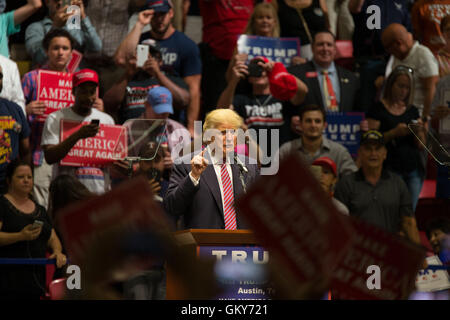 Austin, Texas, USA. 23. August 2016. Präsidentschaftskandidat Donald Trump spricht auf einer Kundgebung der Kampagne im Travis County Exposition Center in Austin, Texas am 23. August 2016. Bildnachweis: Scott W. Coleman/ZUMA Draht/Alamy Live-Nachrichten Stockfoto