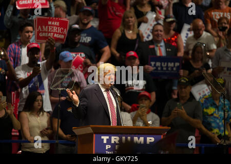 Austin, Texas, USA. 23. August 2016. Präsidentschaftskandidat Donald Trump spricht auf einer Kundgebung der Kampagne im Travis County Exposition Center in Austin, Texas am 23. August 2016. Bildnachweis: Scott W. Coleman/ZUMA Draht/Alamy Live-Nachrichten Stockfoto