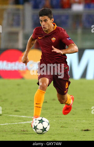 Stadio Olimpico, Rom, Italien. 23. August 2016. UEFA-Champions-League-match zwischen A.S. Roma vs. FC Porto im Olympiastadion in Rom. Diego Perotti Credit: Aktion Plus Sport/Alamy Live-Nachrichten Stockfoto