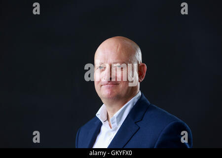 Edinburgh, UK. 25. August 2016. Edinburgh International Book Festival 13. Tag. Edinburgh International Book Festival findet statt in Charlotte Square Gardens. Edinburgh. Abgebildete Richard Wilson. Pako Mera/Alamy Live-Nachrichten Stockfoto