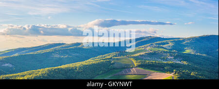 Panorama-Landschaft der Umgebung des Dorfes Radda in Chianti, Toskana, Italien. Stockfoto