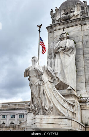 Marmor Statue von Christopher Columbus am Columbus Circle in der Nähe von Union Station in Washington DC Stockfoto