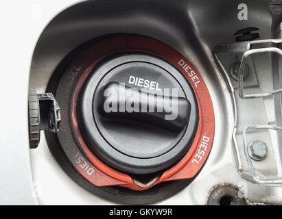 Nahaufnahme von Diesel Auto Tankdeckel Stockfoto