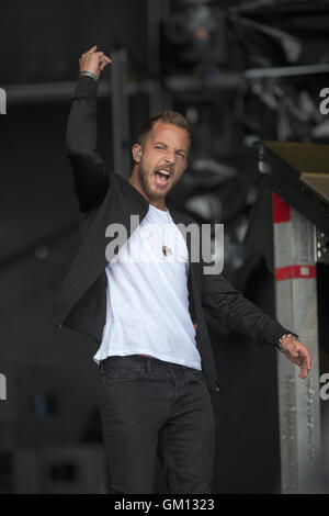 James Morrison im Hylands Park in Chelmsford, Essex, am Samstag Nachmittag am 20. August auf der diesjährigen V Festival durchführen. Stockfoto