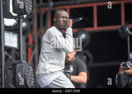 Rapper Stormzy (Michael Omari) erklingt im Hylands Park in Chelmsford, Essex, in diesem Jahre V FESTIVAL Stockfoto