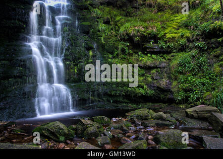 Mitte schwarz Clough Wasserfall Peak District Stockfoto