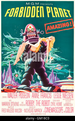 Forbidden Planet (1956) Regie: Fred McLeod Wilcox und starring Walter Pidgeon, Anne Francis und Leslie Nielsen. Ein Raumschiff untersucht eine Kolonie, die Kontakt verloren hat und von Angesicht zu Angesicht die Kraft von der Id kommt. Siehe Beschreibung für mehr Informationen. Stockfoto