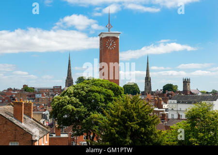 Shrewsbury Markthalle und Kirchen gesehen vom Dach des St. Chad Kirchenschiff, Shropshire. Stockfoto