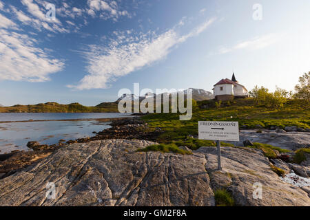 Sildpollnes Kirche auf der Sildpollneset Halbinsel, Lofoten Inseln, Norwegen. Stockfoto