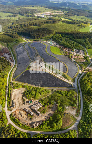 Luftaufnahme, Grafschaft Deponie Olpe, Deponie, Deponie, recycling, Luftaufnahme von Olpe, Nordrhein-Westfalen, Deutschland, Nordeuropa Stockfoto