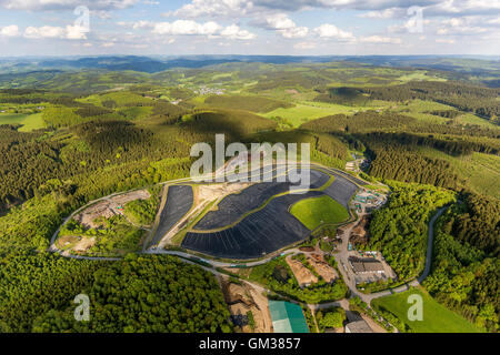 Luftaufnahme, Grafschaft Deponie Olpe, Deponie, Deponie, recycling, Luftaufnahme von Olpe, Nordrhein-Westfalen, Deutschland, Nordeuropa Stockfoto