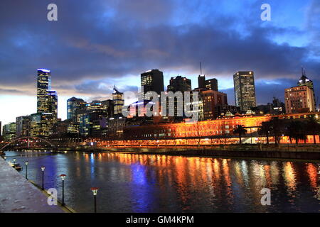 Schöne Melbourne Nachtansicht von Southbank Melbourne Australien Stockfoto