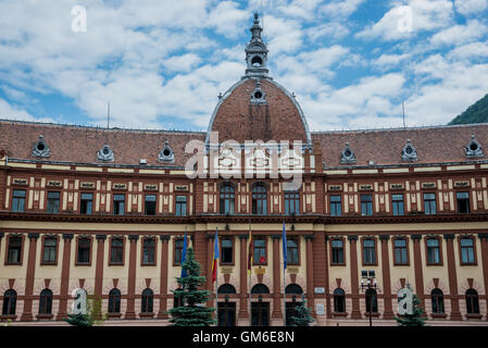 Gebäude, die Häuser der Präfektur von Brasov, County Council und der Court of Appeal in Brasov, Rumänien Stockfoto