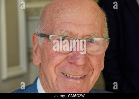 Sir Bobby Charlton, Direktor des Manchester United Football Club und ehemaliger Fußballspieler von Manchester United und England. Stockfoto