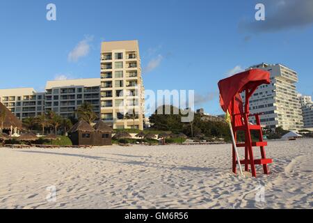 Rettungsschwimmer Stuhl in Cancun Stockfoto