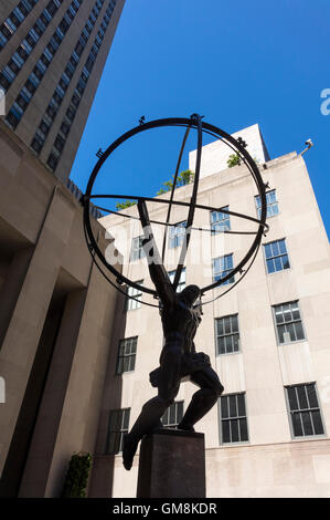 Atlas-Statue am Rockefeller Center in New York City Stockfoto