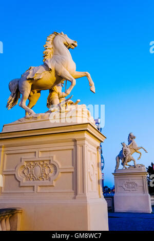 Pferd-Statue vor dem Schweriner Schloss, Mecklenburg Western Pomerania, Deutschland Stockfoto