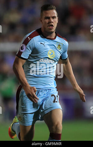 Burnley Kevin Long beim zweiten Vorrundenspiel im Wham-Stadion, Accrington EFL Cup. PRESSEVERBAND Foto. Bild Datum: Mittwoch, 24. August 2016. Finden Sie unter PA Geschichte Fußball Accrington. Bildnachweis sollte lauten: Tim Goode/PA Wire. Einschränkungen: EDITORIAL verwenden nur keine unbefugten Audio, Video, Daten, Spielpläne, Verbandsliga/Logos oder "live"-Dienste. Im Spiel Onlinenutzung beschränkt auf 75 Bilder, keine video Emulation. Keine Verwendung in Wetten, Spiele oder Vereinsspieler/Liga/Einzelpublikationen. Stockfoto