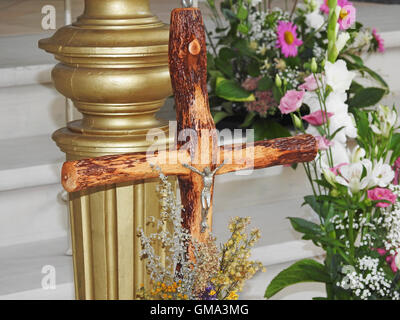 Kreuz mit Jesus-Statue. Stockfoto